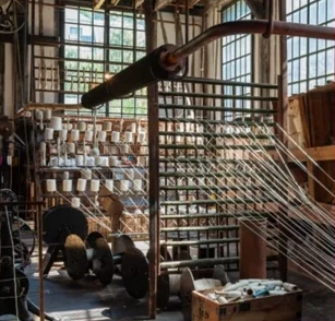 Histoire des lacets de chaussures : invention et fabrication